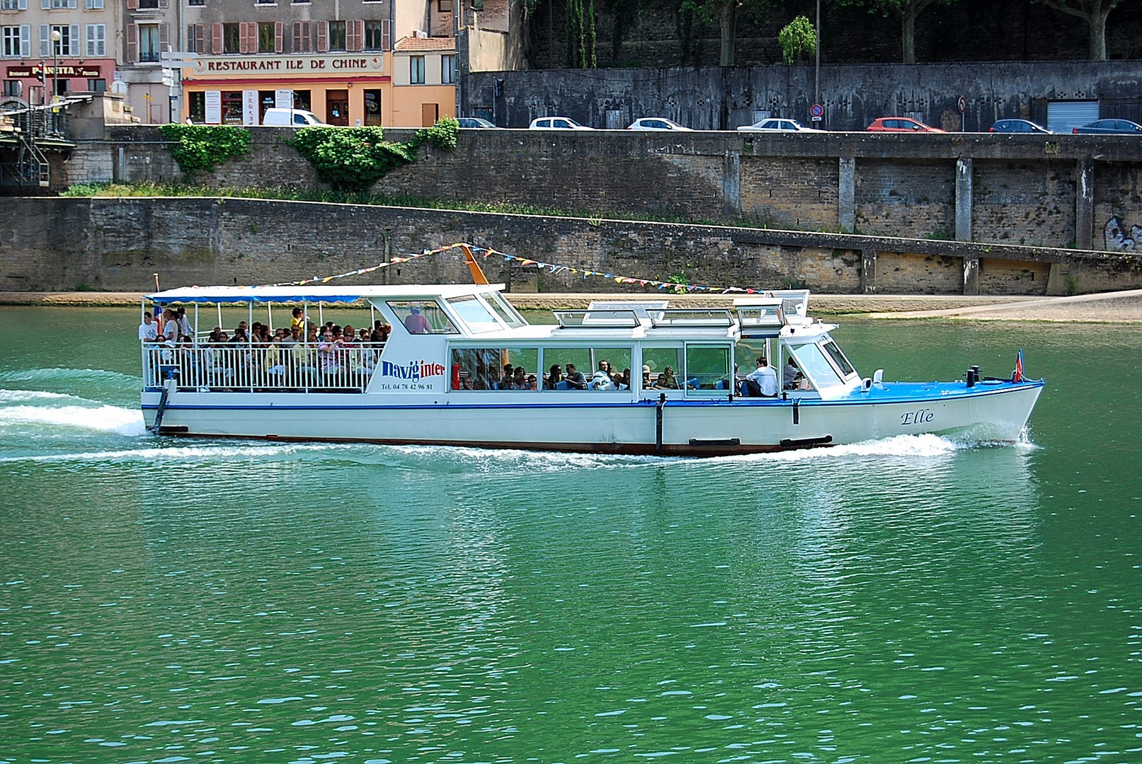 Bateau.