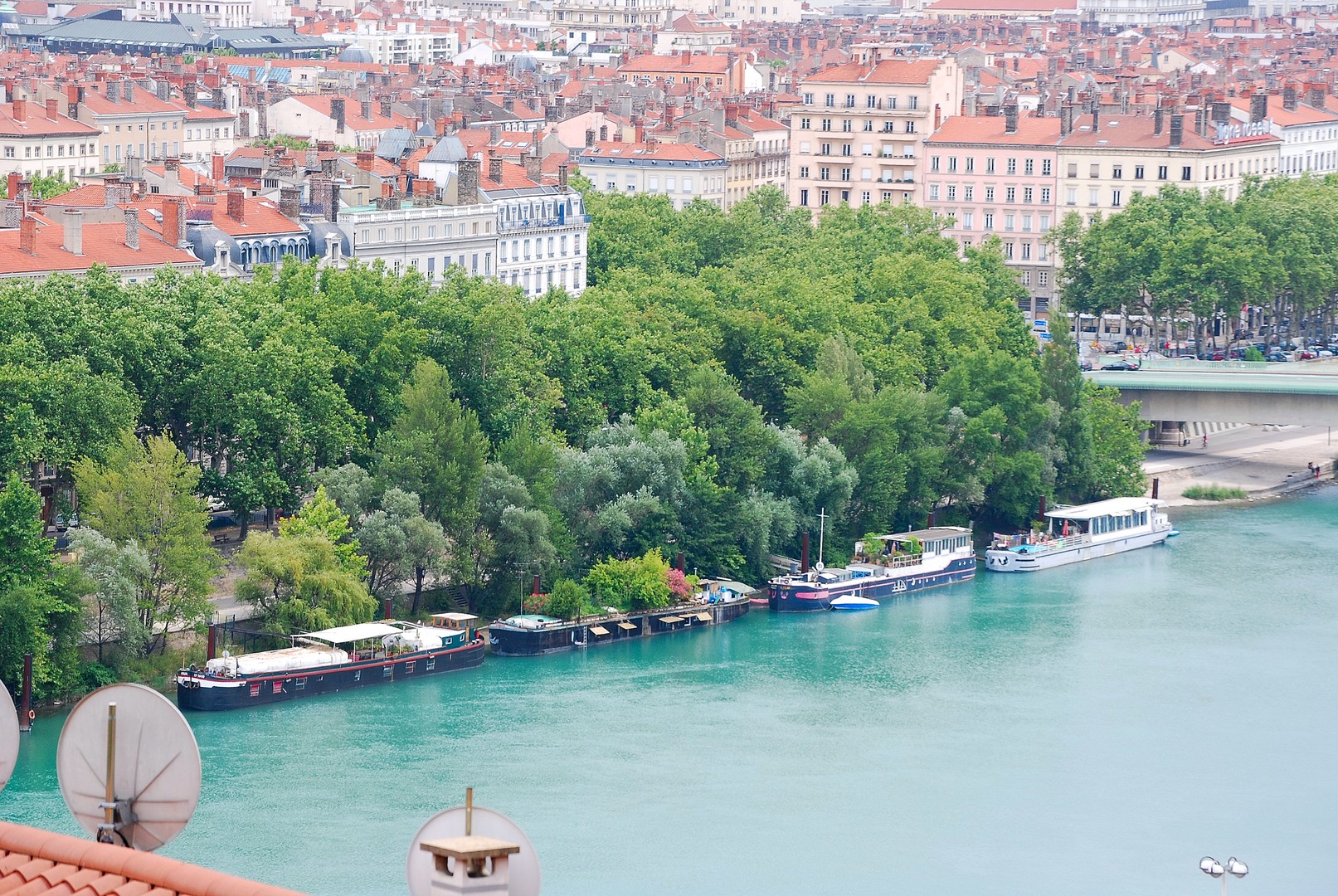 Le Rhône .