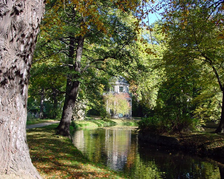 Romantik pur vor und im Englischen Pavillion im Schlosspark Dresden-Pillnitz