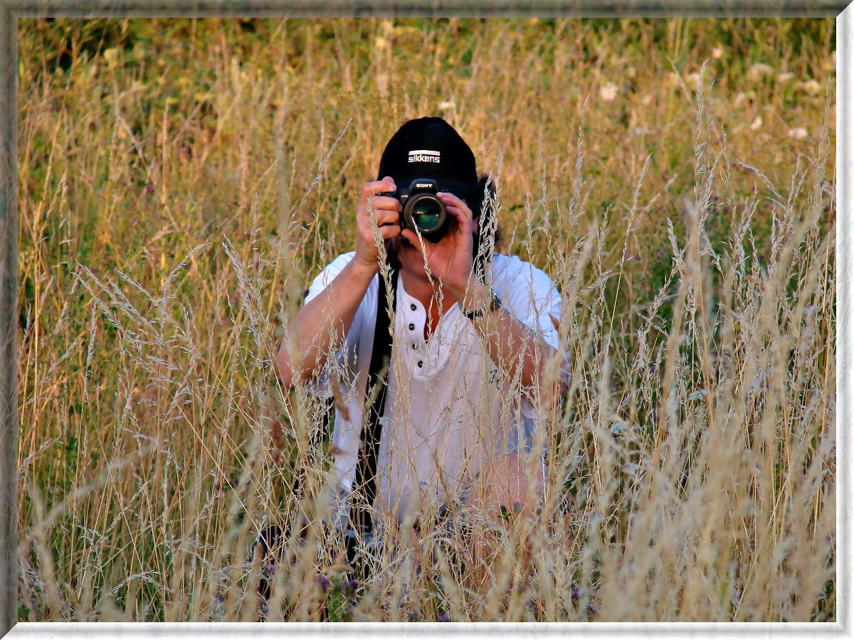 Achtung Paparazzi