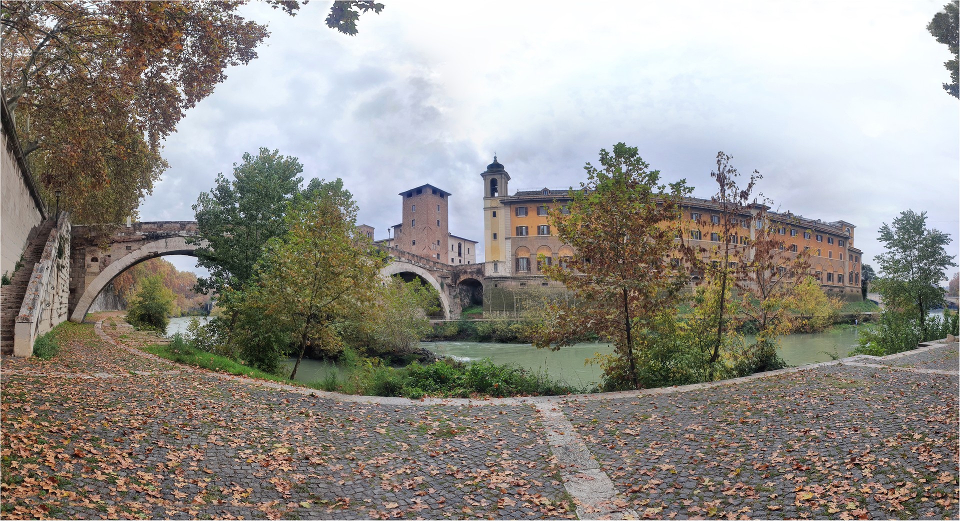 ITALIA ROMA - FOTO del 14.11.2020 - ISOLA TIBERINA