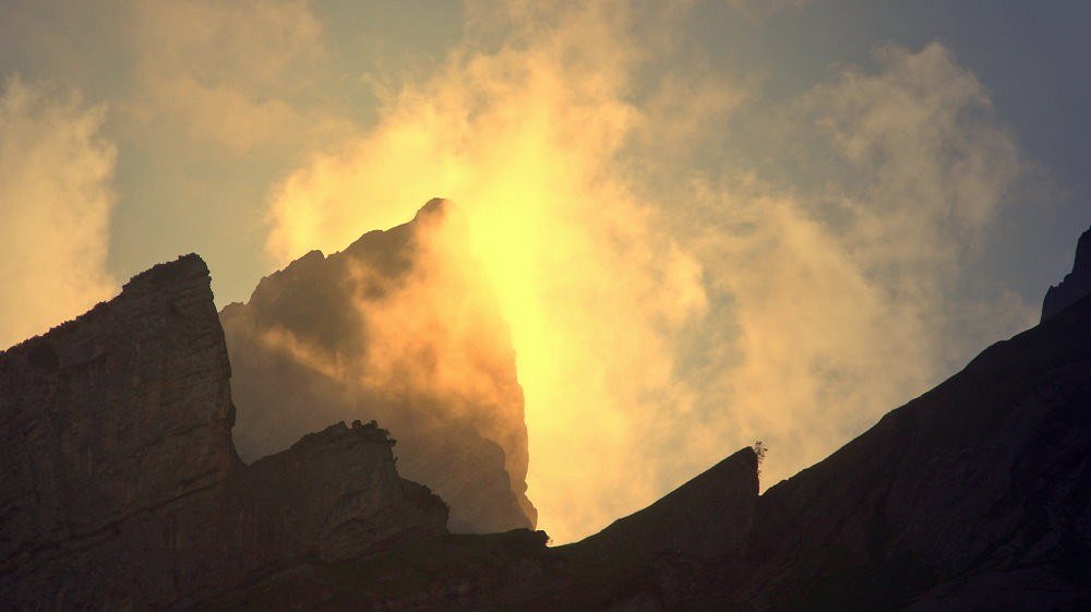 Sonnenuntergang in den Bergen