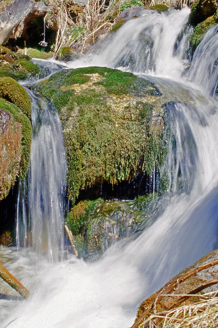 Kleiner wasserfall