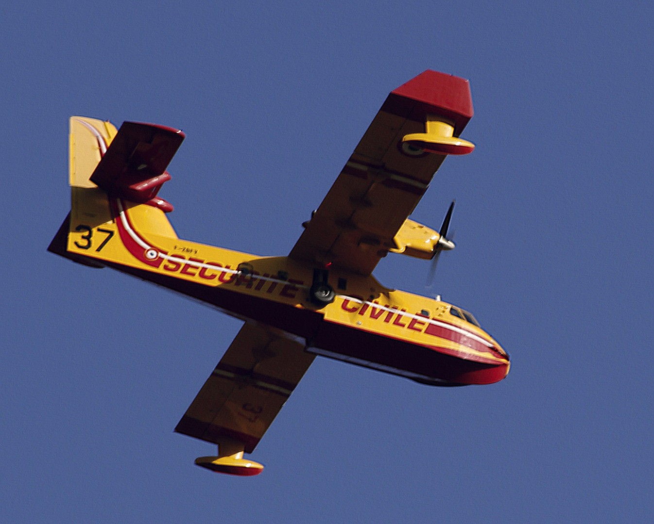 Canadair.