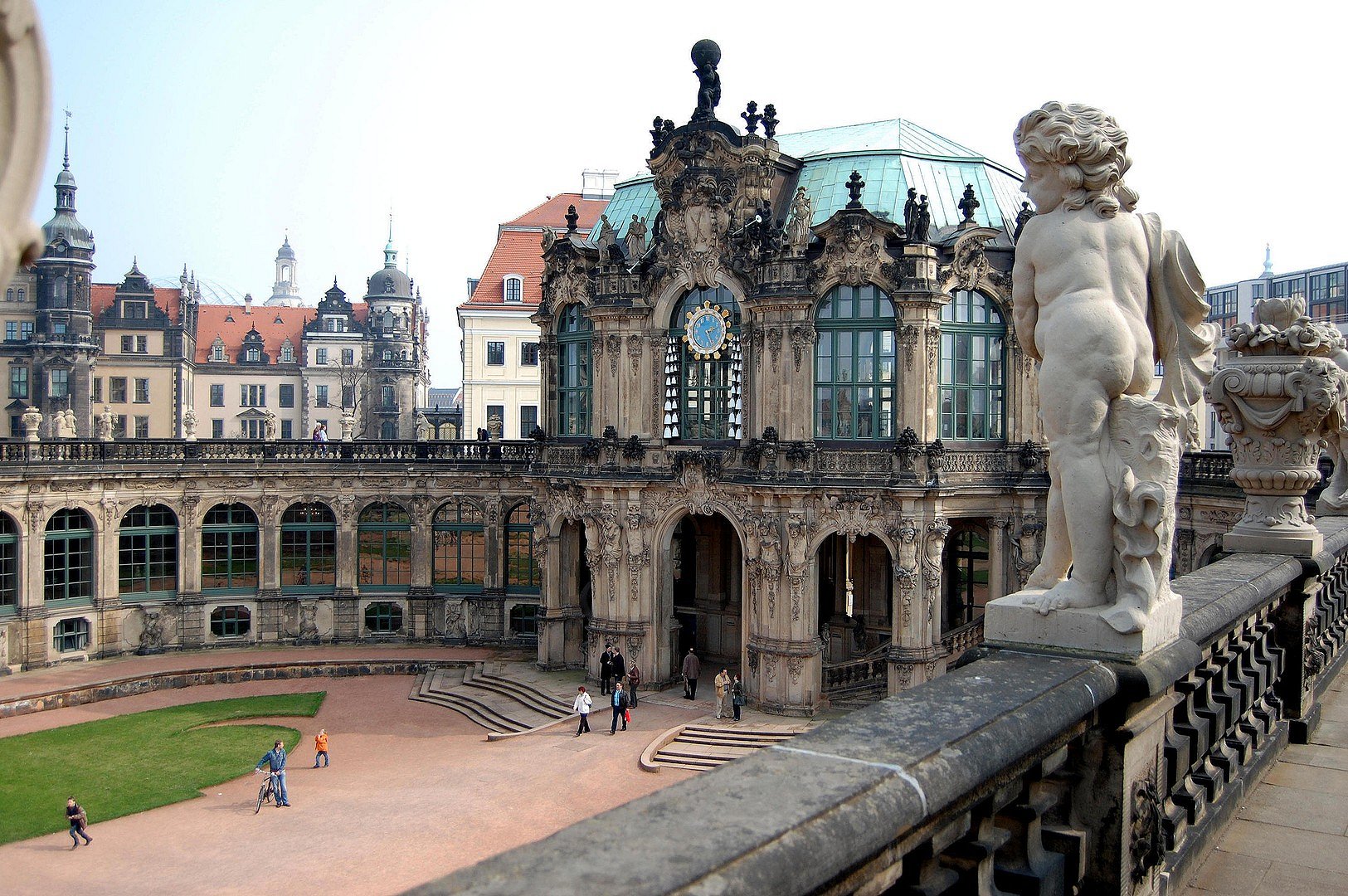 Zwinger 2