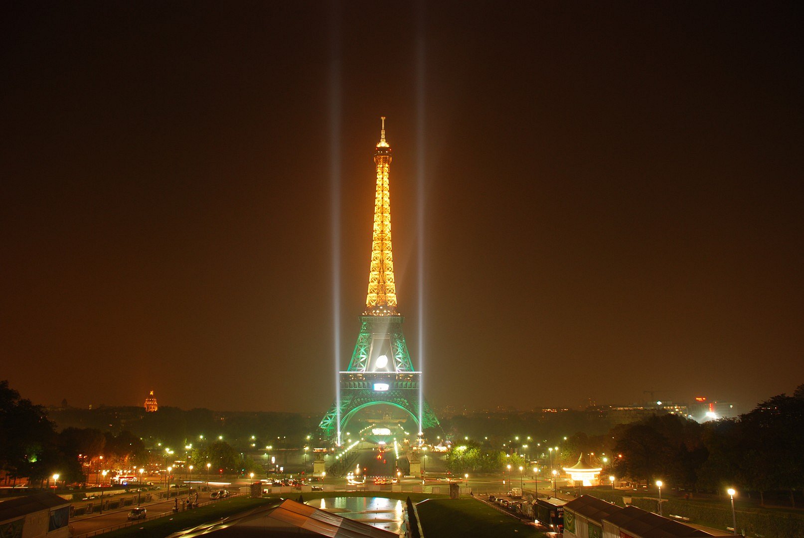 Eifelturm bei Nacht