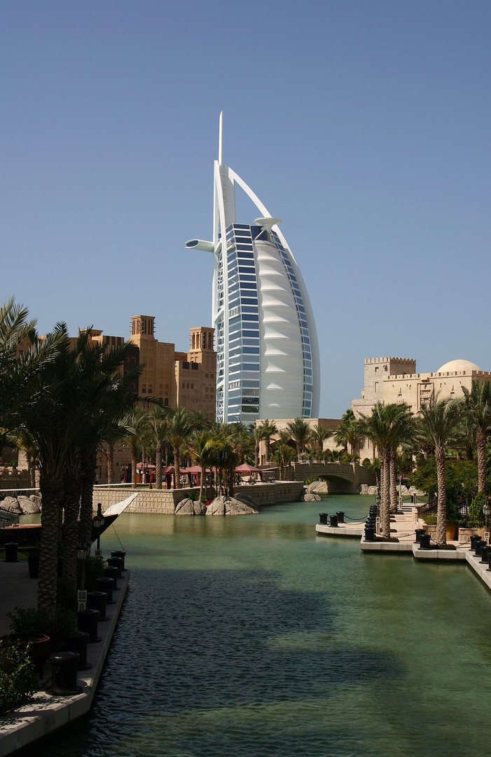 Burj al Arab mit Vordergrund