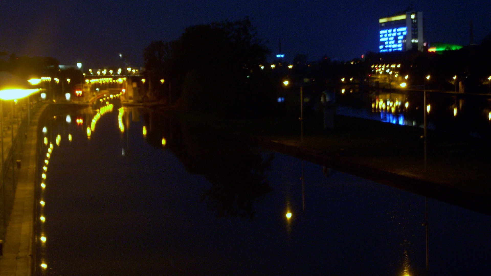 Schleuse bei Nacht