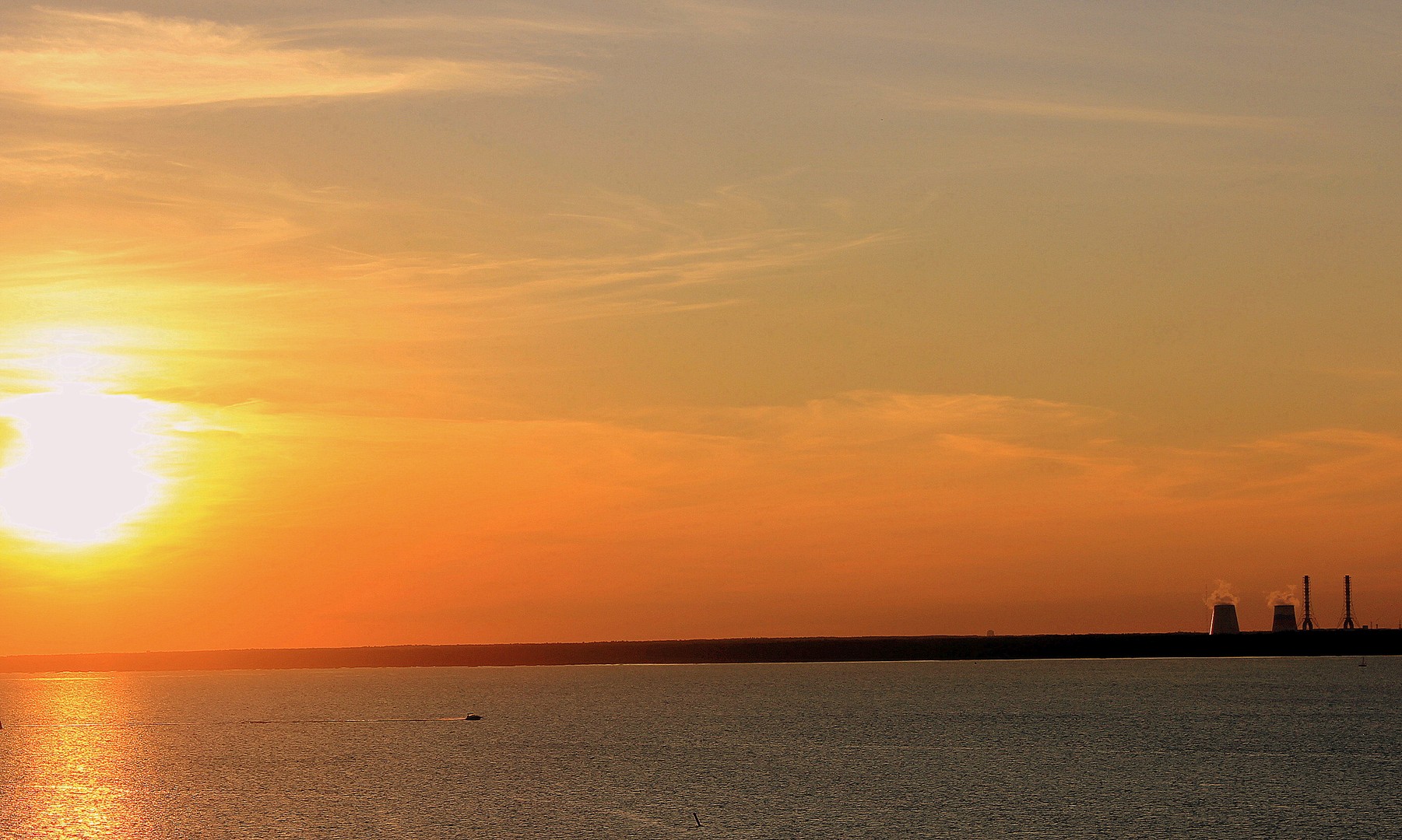 Sonnenuntergang vor St.Ptersburg