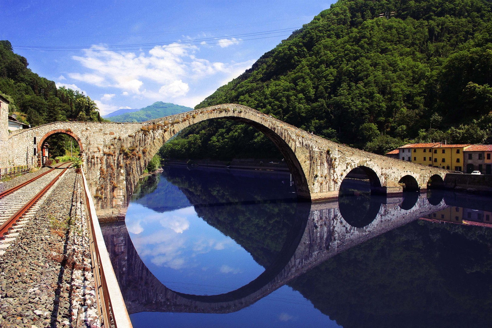 Ponte della Maddalena (o Ponte del Diavolo)