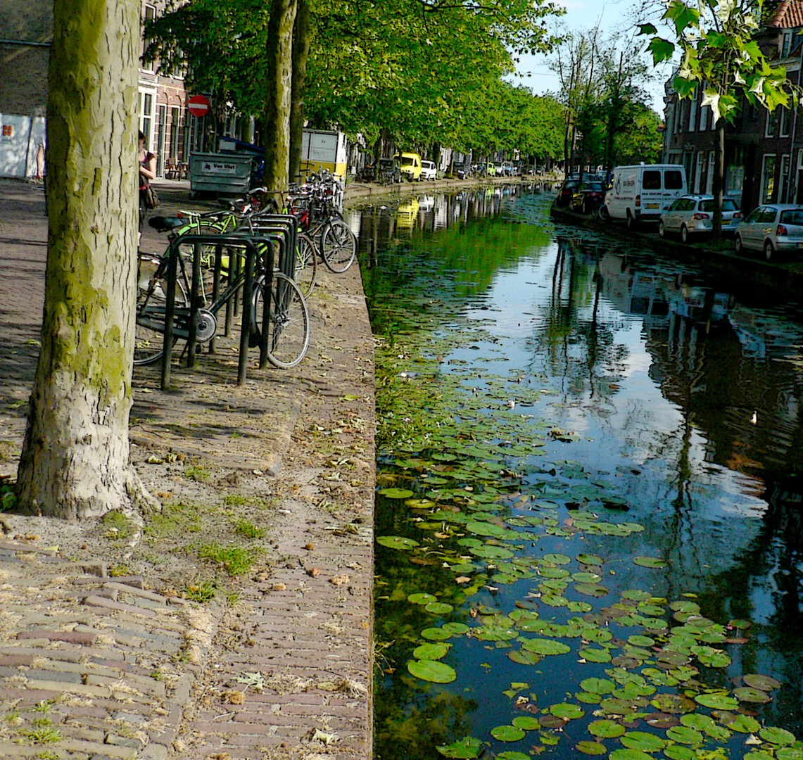 AM KANAL IN DELFT