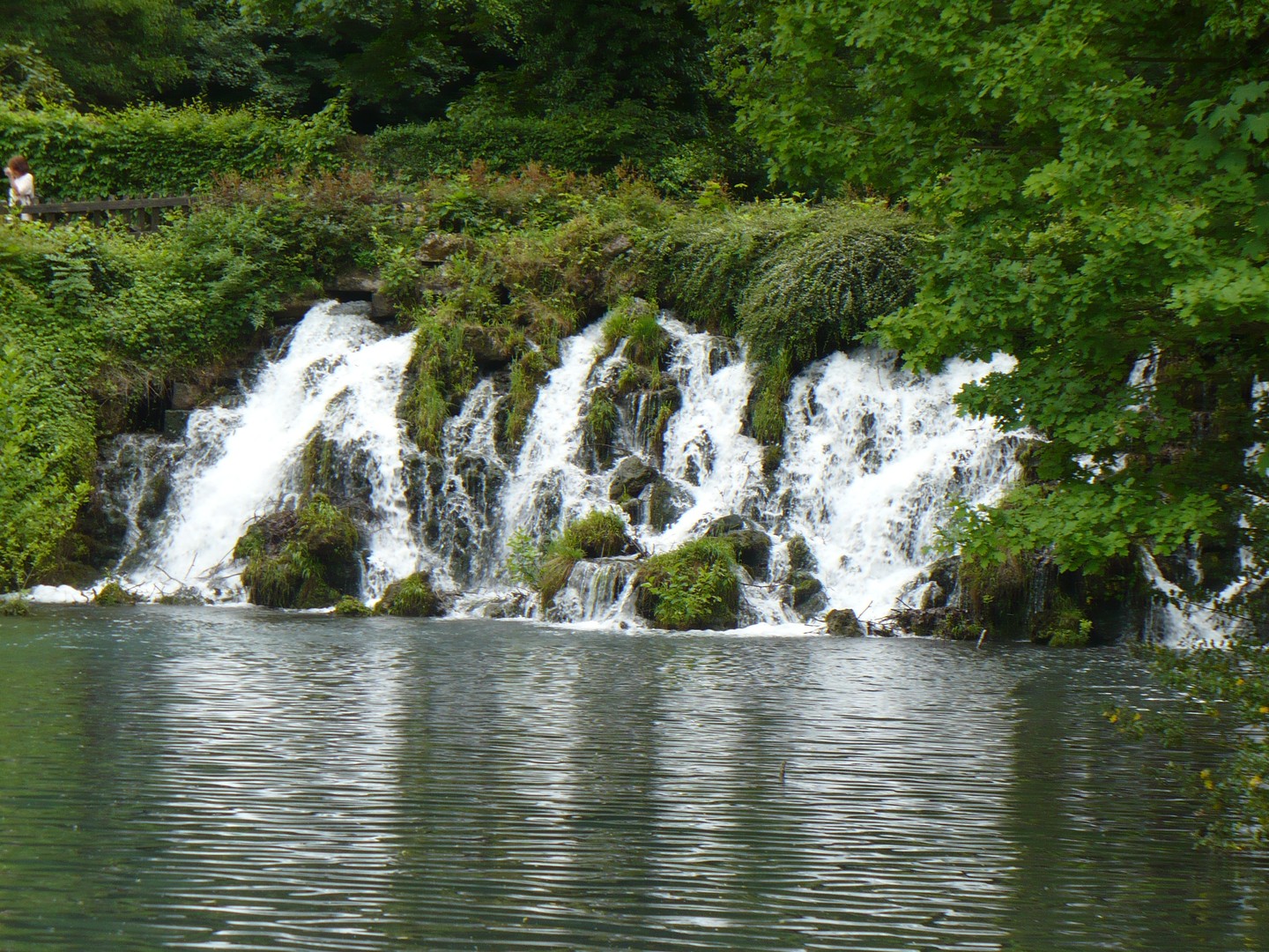 Cascade dans le parc du chateau de Vizille