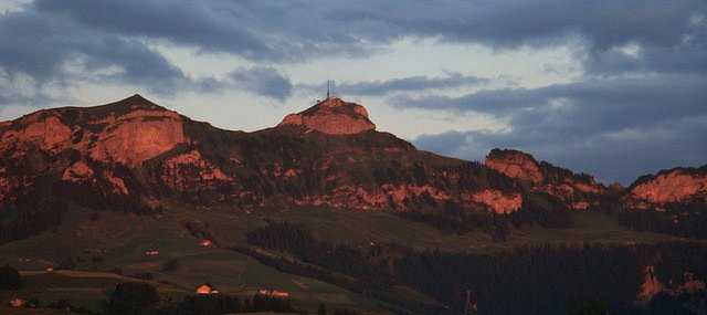 Alpenglühen am Hohen Kasten