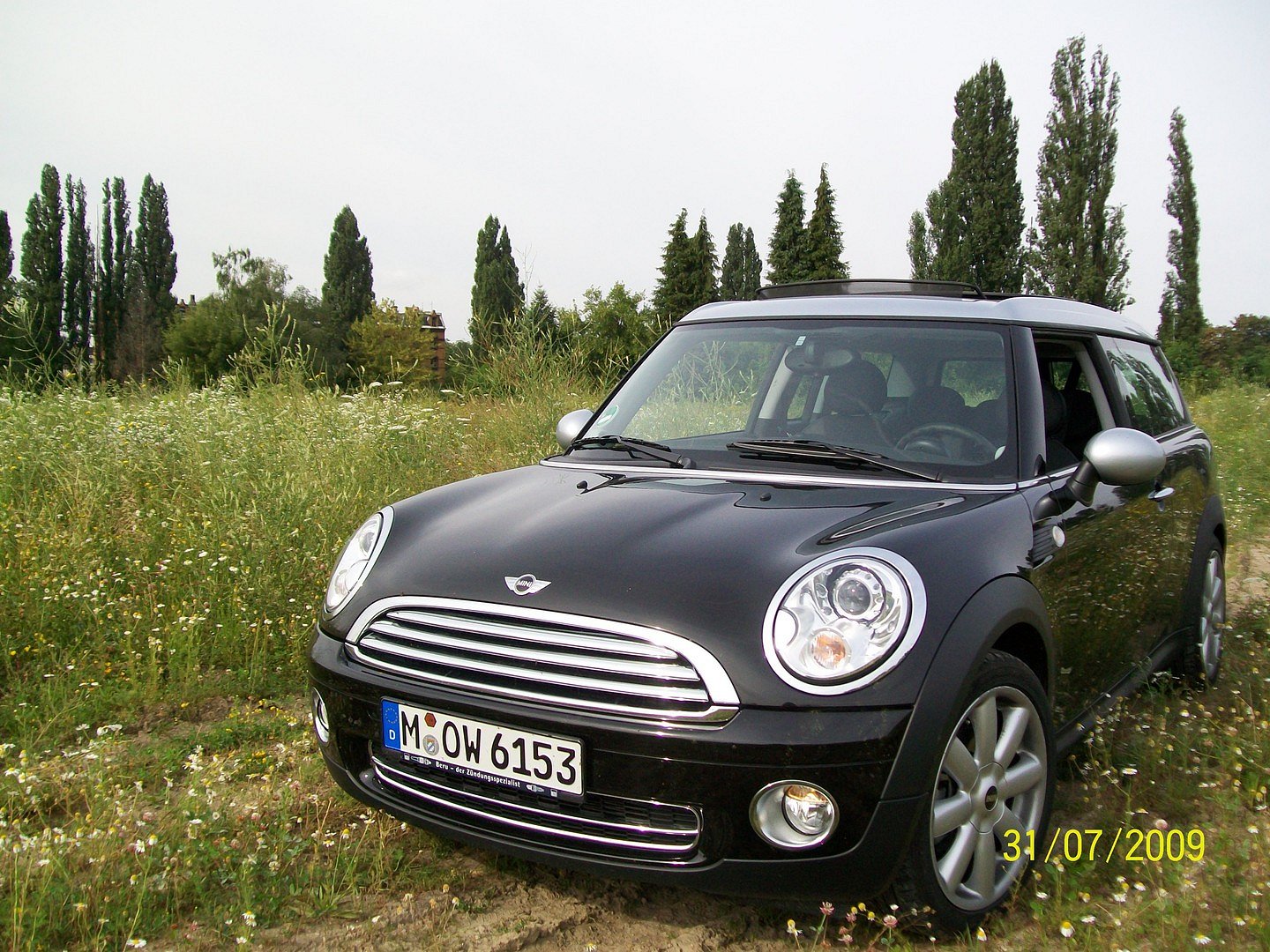 der Mini bahnt sich seinen Weg