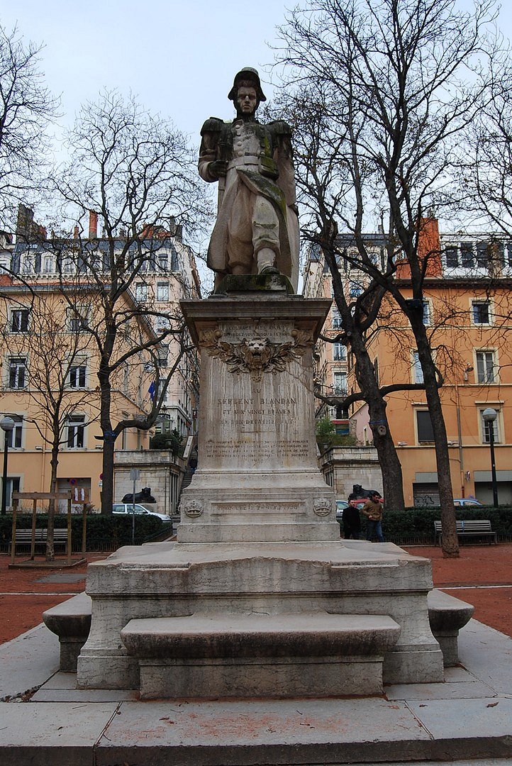 Statue