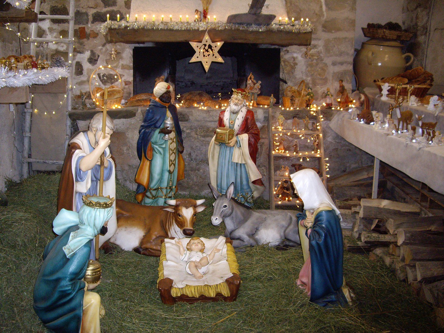 Crèche de Noël à Lucéram ,village médiéval