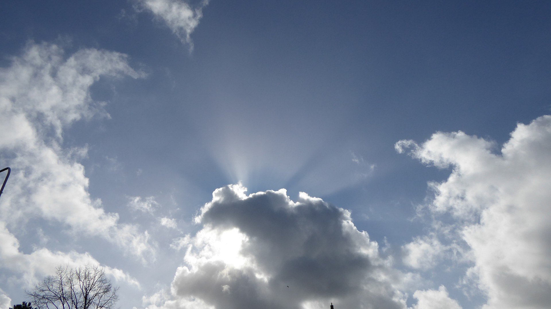 Fraaie lucht boven Bolsward