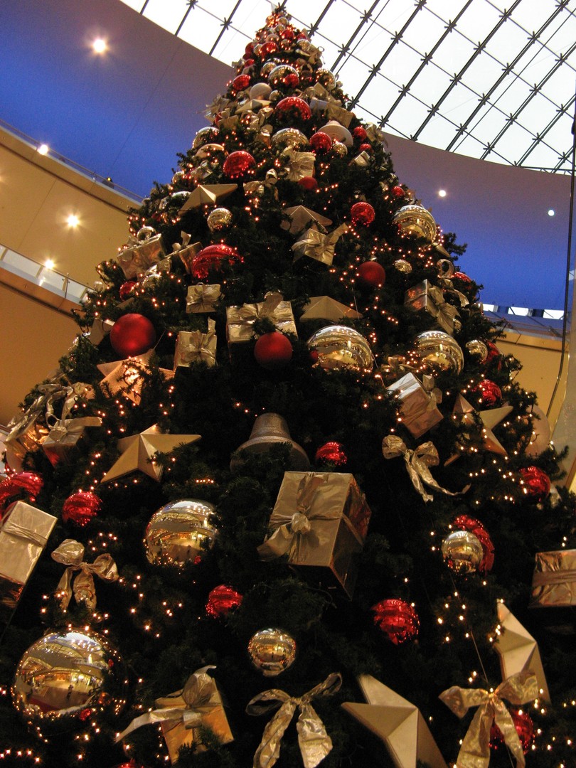 Weihnachtsbaum im Einkaufscenter