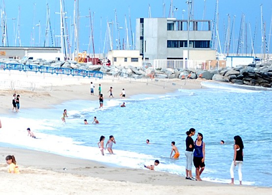 niños playa