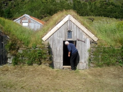 Hütte