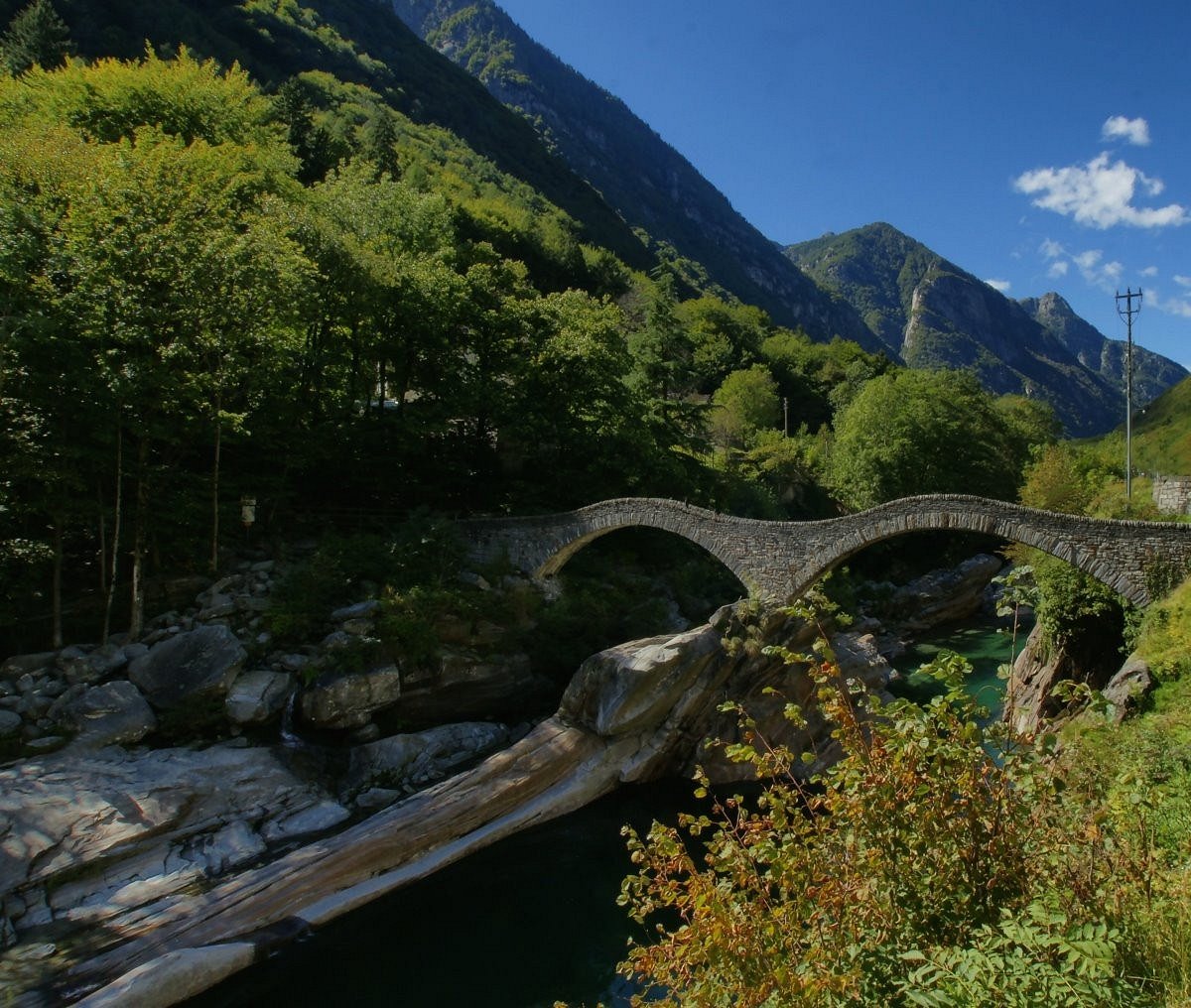 Brücke im Vercascatal Tessin