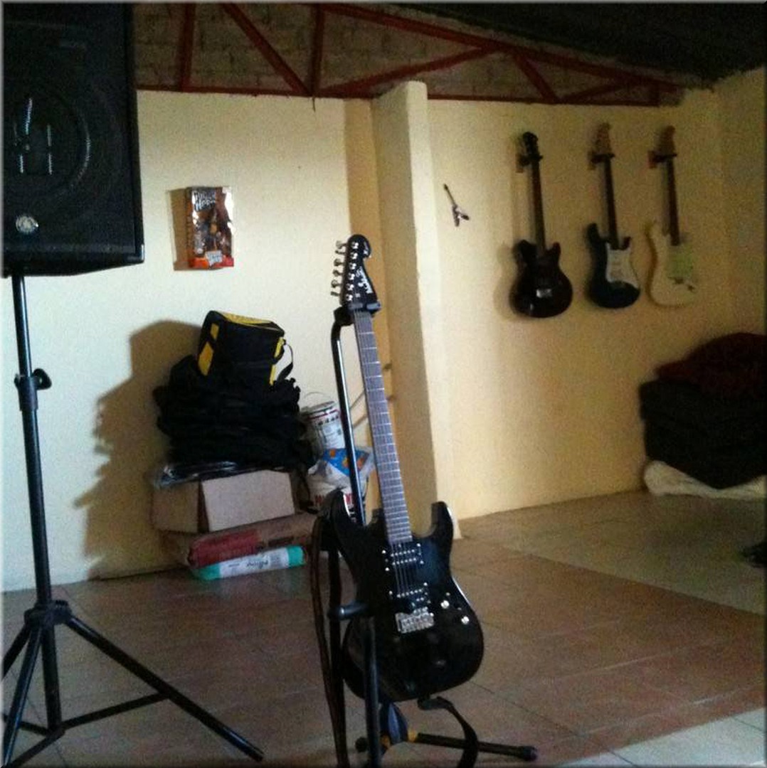 Jamming Room.*