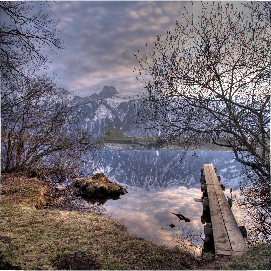 Uebischisee mit Stockhorn 2