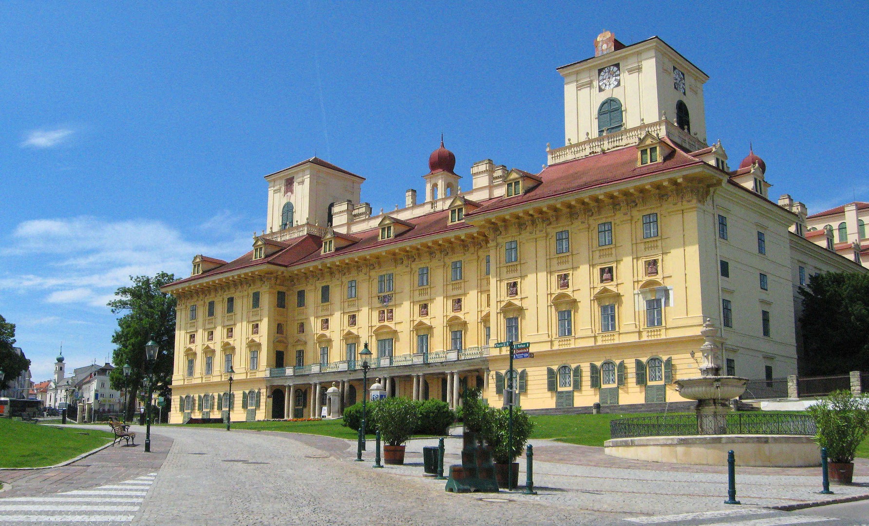 SCHLOSS ESTERHAZY