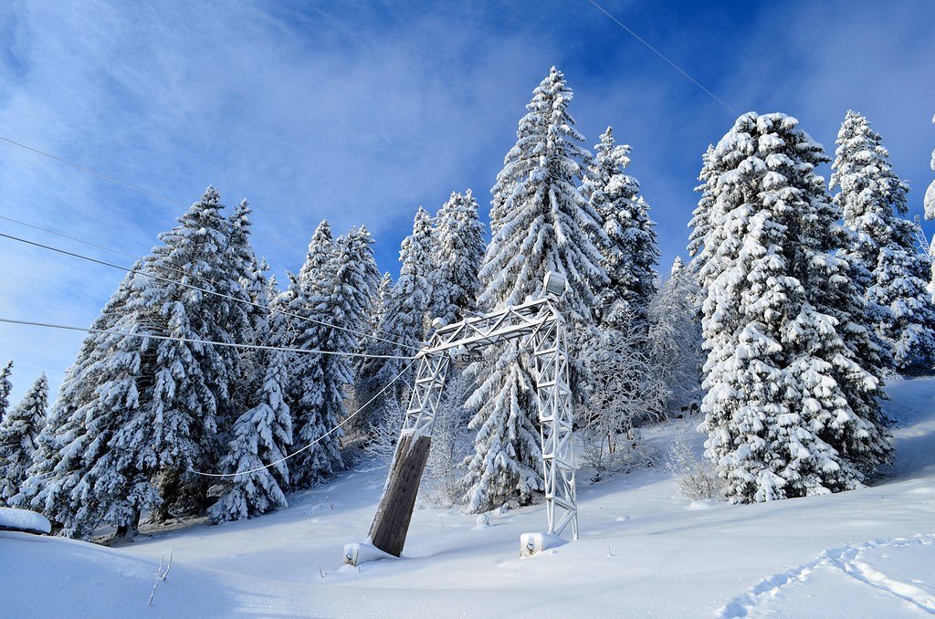 Teleski et neige